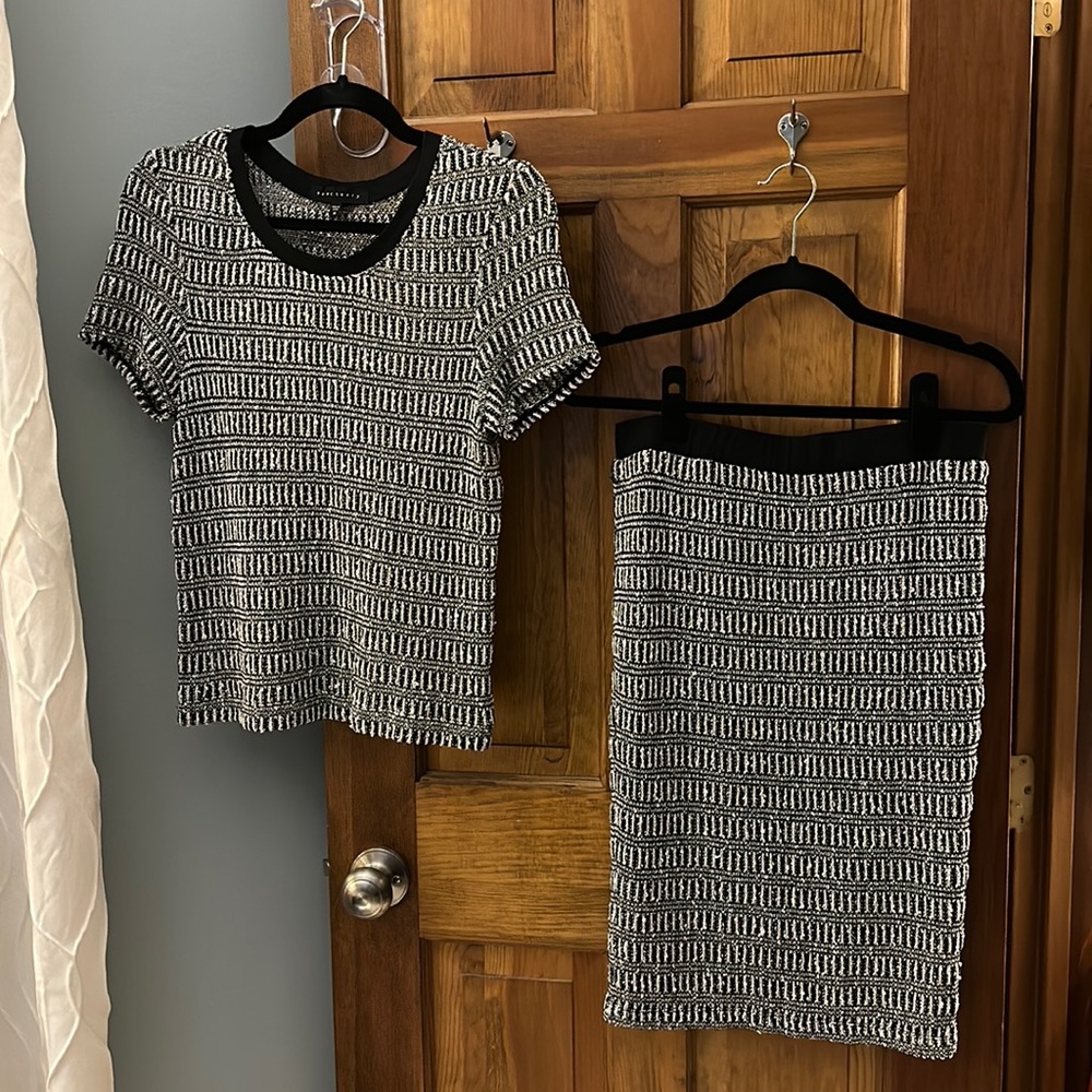 Slightly cropped top and matching pencil skirt set